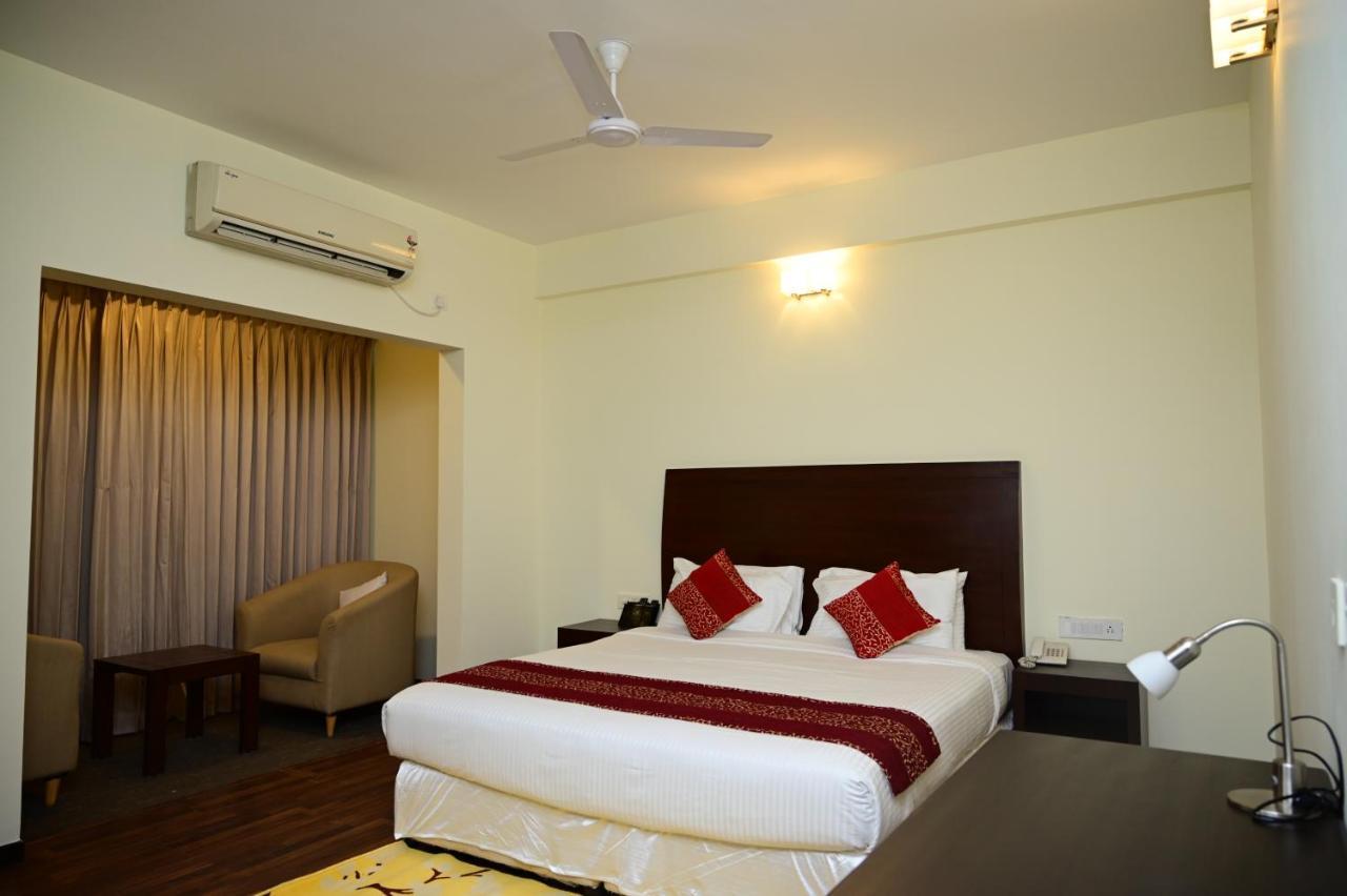 Sterling Keys By Tgi Hotel Bangalore Eksteriør billede
