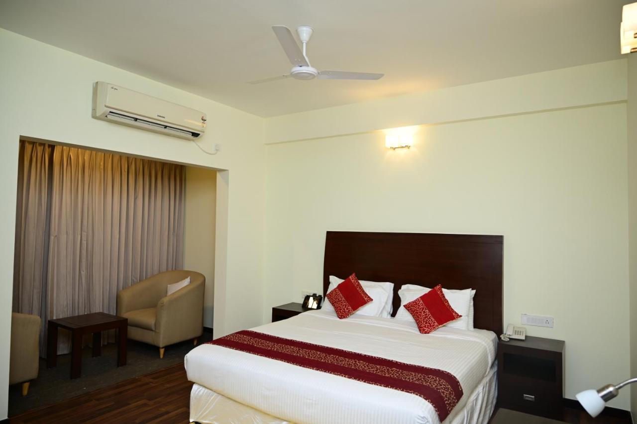 Sterling Keys By Tgi Hotel Bangalore Eksteriør billede